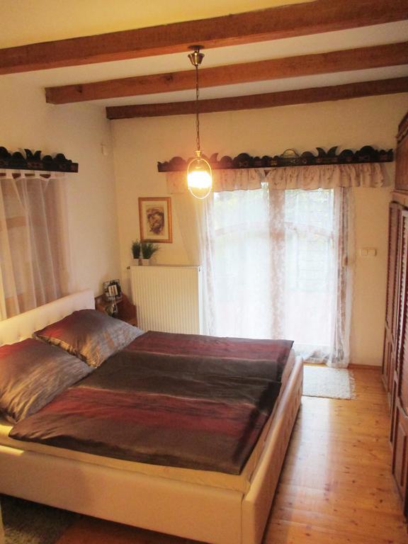 Mediterran Apartman Pécs Exterior foto